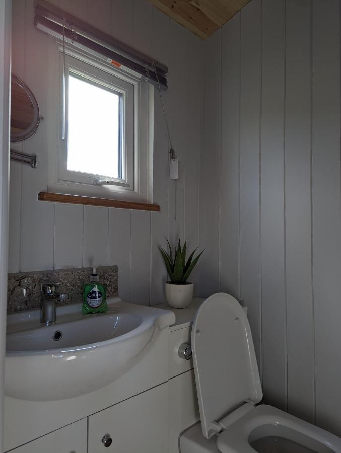 Bespoke Luxury Huts With Hot Tubs. Located In The Black Mountains. Llanveynoe